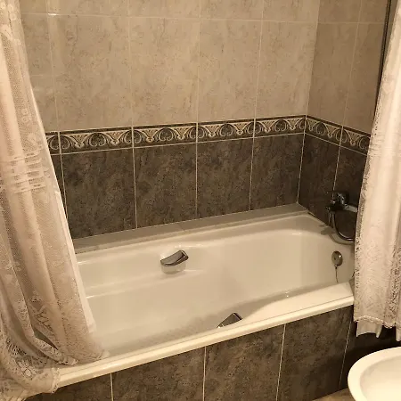 Saval Ventura Park Apartmán *